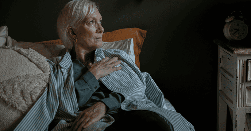 Nuevo artículo del CREA sobre la adaptación de personas con demencia en entornos residenciales