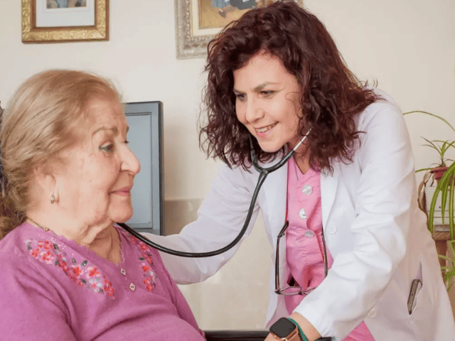 Abiertas las inscripciones para el curso gratuito sobre cuidados al final de la vida en residencias