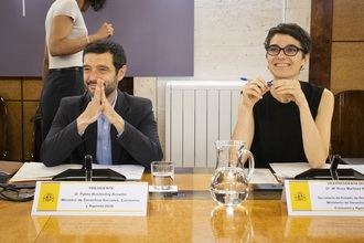 El Gobierno destina 783 millones a las comunidades autónomas para reforzar la atención a la dependencia