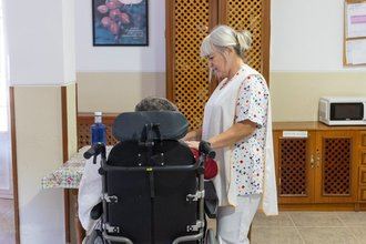 Lares exige la jubilación anticipada para gerocultores: “La penosidad de su trabajo debe reconocerse”