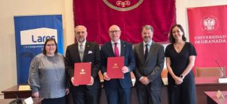 Lares y la Universidad de Granada lanzan una Cátedra para mejorar los cuidados a mayores