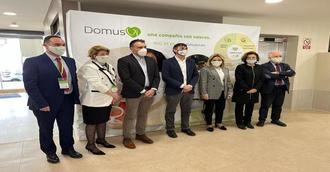 La consejera de Asuntos Sociales y Deportes de las Illes Balears, Fina Santiago, inaugura el centro de mayores DomusVi Sa Riera