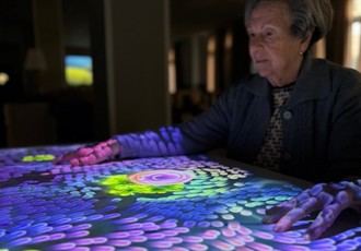 Savia incorpora Tovertafel en cuatro centros residenciales y se convierte en el primer grupo en implantar esta tecnología a esa escala en España