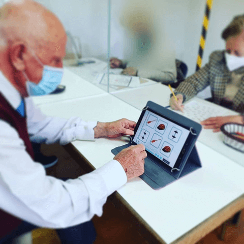 Las nuevas tecnologías y las personas mayores 