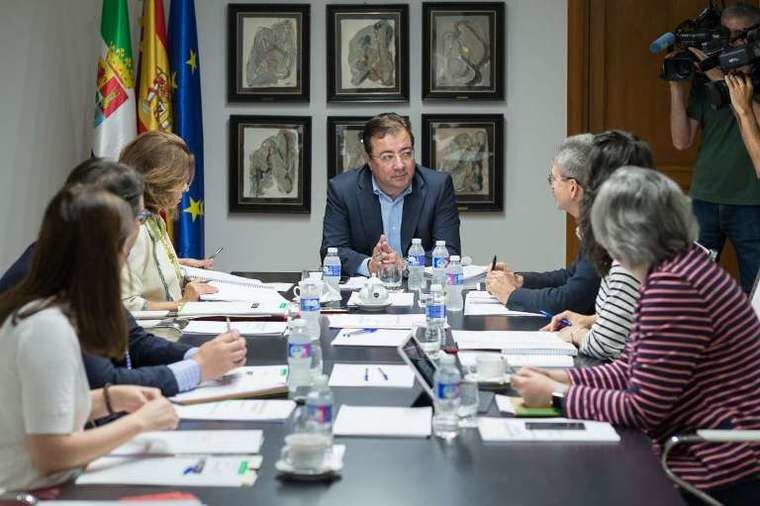 La Junta de Extremadura aprueba subvenciones para centros de mayores de hasta 300.000 euros