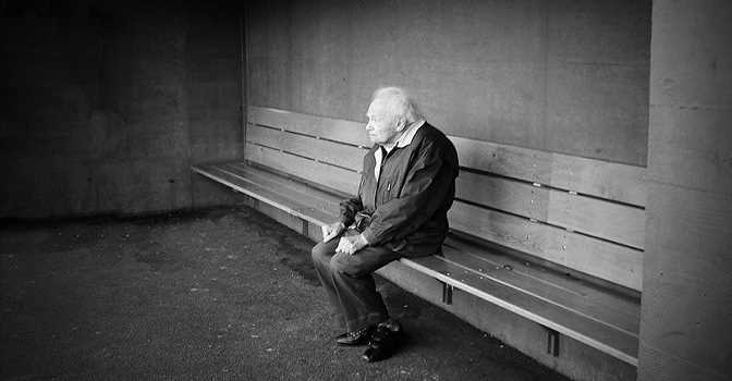 En busca de una nueva estrategia para combatir la soledad no deseada en personas mayores