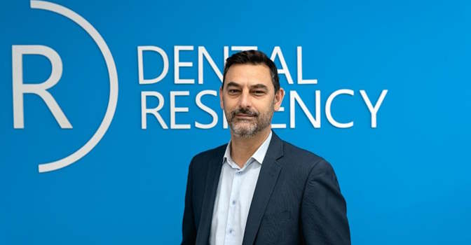 Sergi Comas es cofundador y CEO de Dental Residency.
