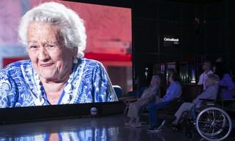 AESTE lanza un documental sobre el legado de las personas centenarias