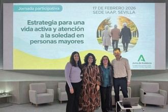 Andalucía lanza estrategia para combatir la soledad en mayores y promover su bienestar