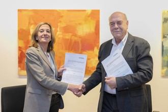 CEOMA y UNESPA lanzan programa de formación para mayores