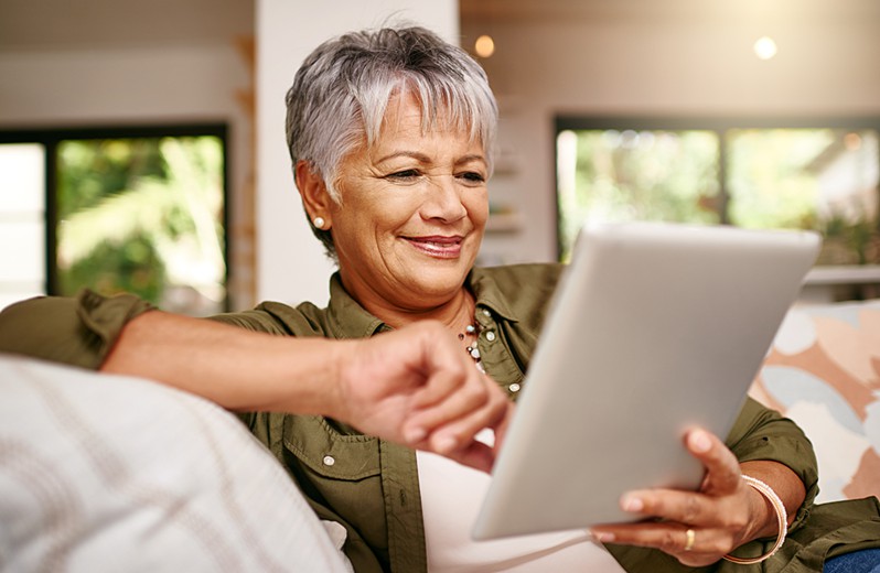 El 75% de los mayores de 55 años usa Internet, un aumento significativo en cinco años