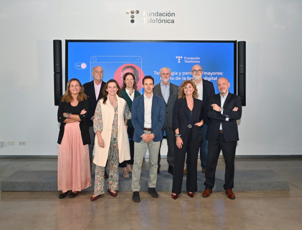 Congreso aborda la brecha digital y derechos de los mayores en la era tecnológica