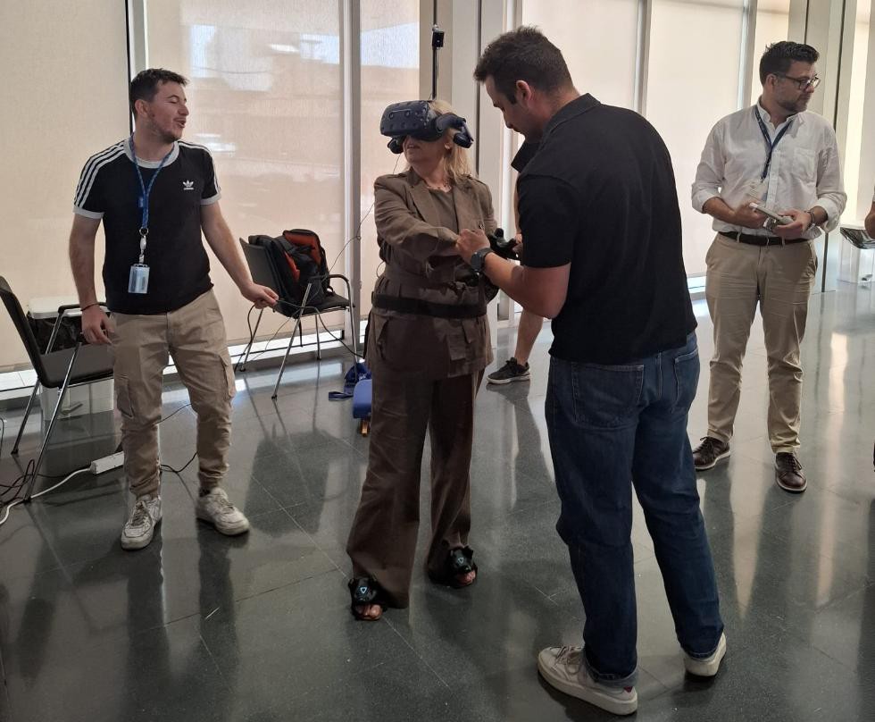 IVASS presenta tecnologías para la autonomía de personas con discapacidad en feria científica