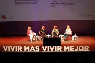Foro en Avilés destaca la defensa de los derechos de las personas mayores