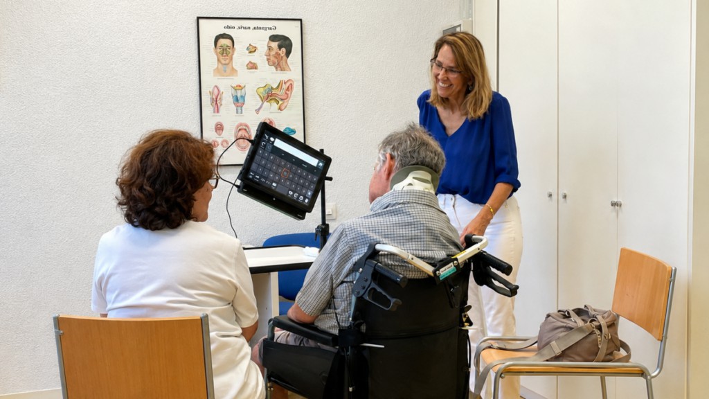 Madrid ofrece sistemas de comunicación gratuitos para pacientes con ELA y enfermedades neuromotoras