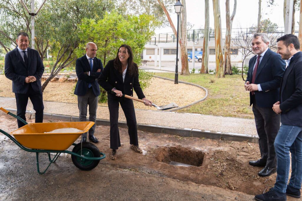 La Junta y la Diputación de Almería inician la renovación de la Residencia Asistida con 2,9 millones de inversión