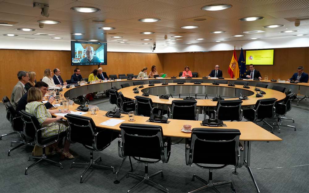 La PMP solicita al Gobierno que declare los servicios bancarios esenciales como de interés general