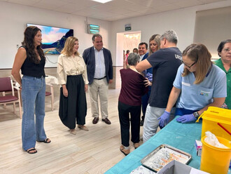 La vacunación contra gripe y covid alcanza al 92% de los usuarios de centros de Huelva