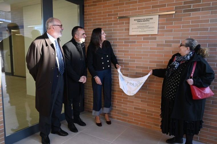 Inauguran residencia para mayores 'Teresa Montes' en Alhendín