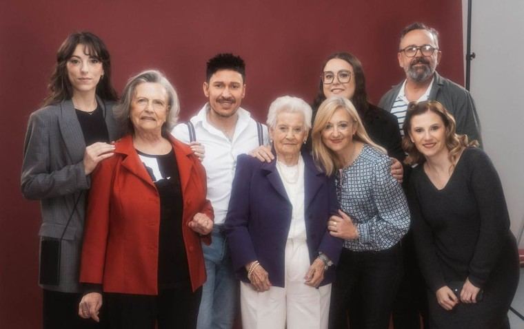 Gala de moda y cultura por la Soledad Cero: presentación del Calendario Solidario GRANDES 2026