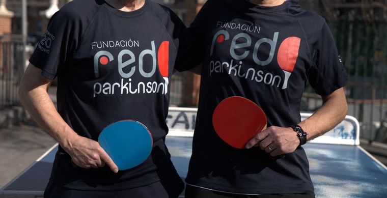 Fundación Red Parkinson promueve el tenis de mesa como terapia para pacientes