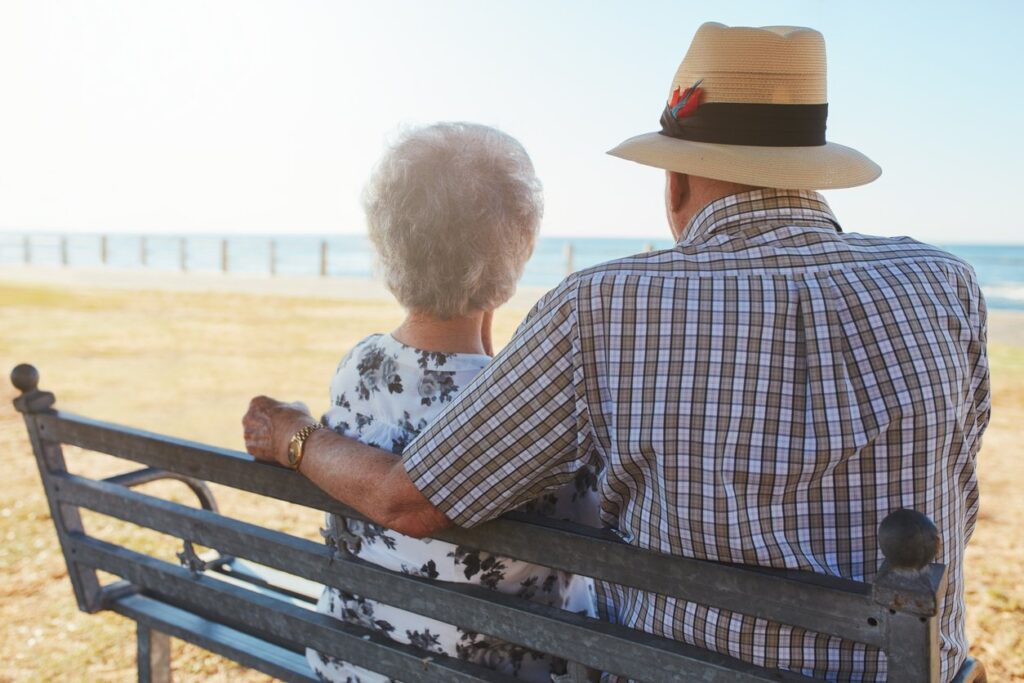 Consejos para disfrutar del verano cuidando a personas con Alzheimer