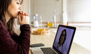Atención médica a distancia: videoconsultas durante las vacaciones