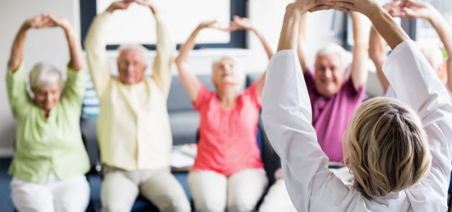 Descubre cómo las actividades emocionales para adultos mayores pueden mejorar su bienestar y calidad de vida. Estas iniciativas, promovidas por Grupo Emera
