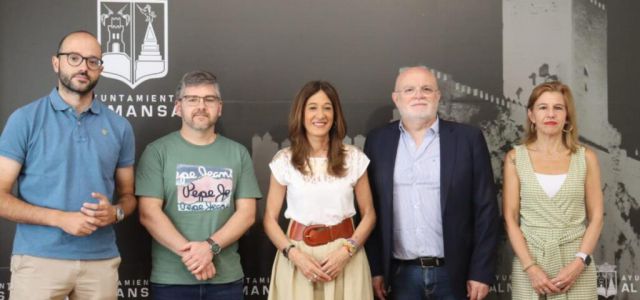 El Servicio de Ayuda a Domicilio en Almansa ha logrado reducir a cero su lista de espera, un hito histórico destacado por el delegado de la Junta en Albace