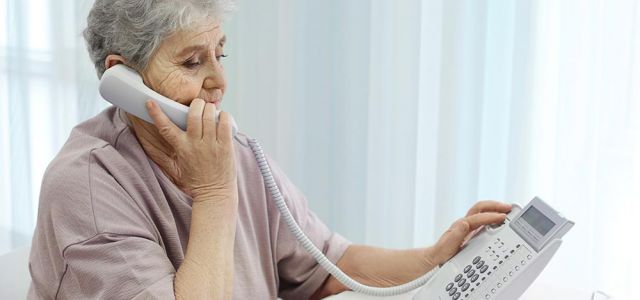 El Teléfono contra el Abuso y Maltrato a las Personas Mayores de CONFEMAC ha atendido más de 200 casos desde enero de 2026, destacando la importancia de es