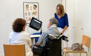 Madrid ofrece sistemas de comunicación gratuitos para pacientes con ELA y enfermedades neuromotoras