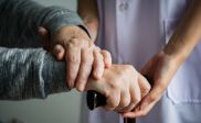 Junta de Andalucía apreba la asignación de 12 millones para fortalecer servicios sociales en dependencia