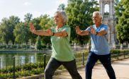 Mañana de actividades en El Retiro para prevenir caídas al aire libre