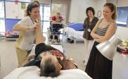 Madrid lanza un programa innovador de apoyo psicológico para familias con discapacidad