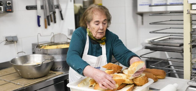 La Comunidad de Madrid ha aprobado renovar el programa Cuídame, que ofrece cuidados y servicios de proximidad a mayores de 65 años en municipios rurales. L