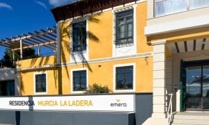 Emera Murcia La Ladera, una nueva residencia para mayores, abre sus puertas en la histórica 'Casona' de Churra, Murcia. Este centro combina la arquitectura