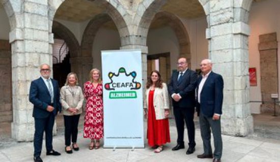 Personas con Alzheimer han exigido en el Parlamento de Cantabria más investigación, recursos y derechos durante la jornada 'Alzheimer. Investigación y pers