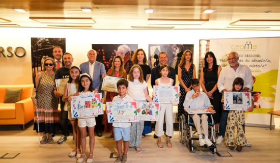 La Confederación Española de Organizaciones de Mayores (CEOMA) ha celebrado la XVI edición del concurso 'Háblame de tu abuelo/a, háblame de tu nieto/a', pr