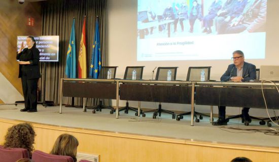 La atención a la fragilidad en los centros sociales de Asturias ha demostrado mejorar significativamente la calidad de vida de las personas mayores y forta