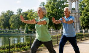 Mañana de actividades en El Retiro para prevenir caídas al aire libre