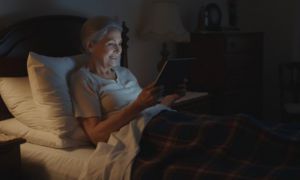 CEOMA colabora en el desarrollo de AMY, una asistente de IA diseñada con personas mayores para el acompañamiento emocional y la autonomía en el hogar
