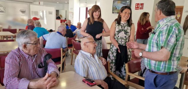 El Gobierno de Castilla-La Mancha ha presentado un modelo de atención a personas mayores en Quintanar de la Orden, enfocado en la autonomía, participación 