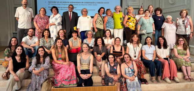 El Instituto de Salud Carlos III (ISCIII) ha celebrado la jornada 'Envejecer y cuidar con salud', enfocada en el envejecimiento saludable y los cuidados pa