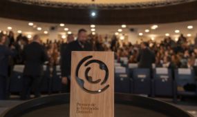 La Fundación DomusVi ha abierto la XI convocatoria de sus premios, destinados a impulsar la innovación y mejorar los cuidados para personas mayores y en si