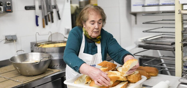 La Comunidad de Madrid ha aprobado renovar el programa Cuídame, que ofrece cuidados y servicios de proximidad a mayores de 65 años en municipios rurales. L